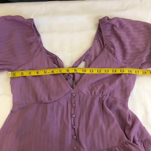 Lily Star Lightweight Purple blouse sweetheart neckline ruffle hem puff sleeves Tie Back