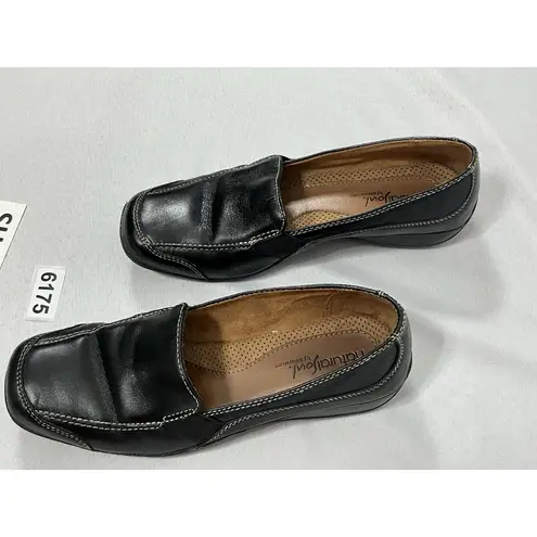 Natural Soul womans by naturalizer Slipon Loafers 8M Black Square Toe