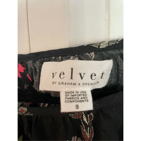 Velvet graham spencer black floral cold shoulder blouse small Black