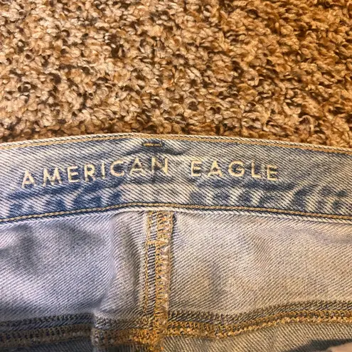 American Eagle Mom Jeans High Waisted Light Wash Denim Comfort Fit 20 Short Blue Size undefined