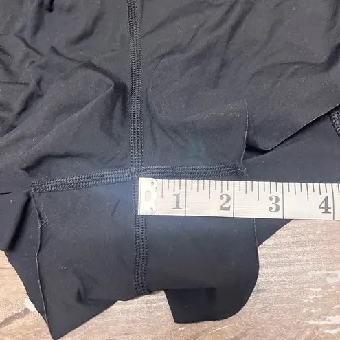 Lululemon  Chase‎ Me Short 2.5" size 10 thumbnail 4
