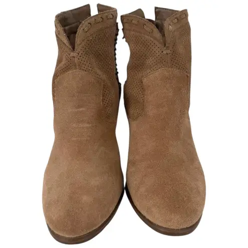 Vince Camuto  Womens Fretzia Suede Perforated Ankle Boots Tan Block Heel Size 8M