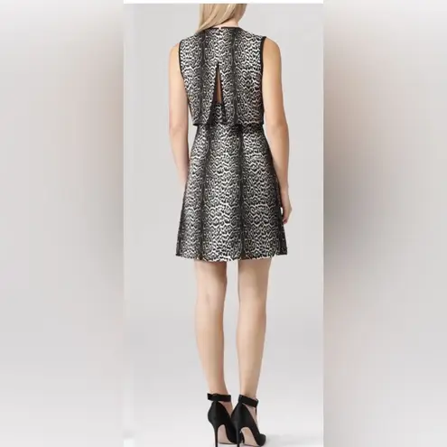 Reiss Stella Leopard Print Silk Black Gray White V-Neck Split Back Size 4