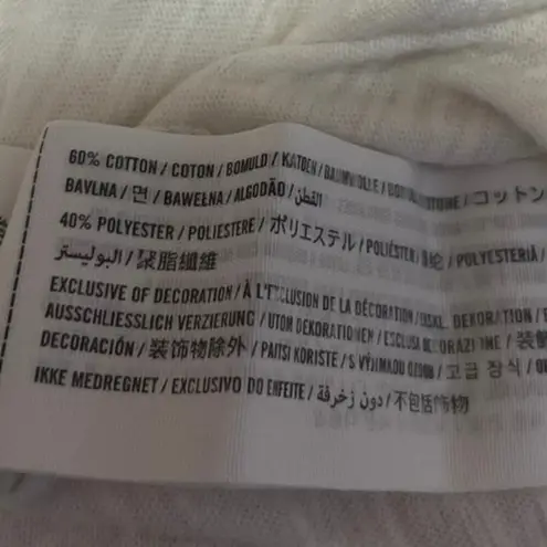 Abercrombie & Fitch  White Floral Embroidered Short Sleeve Tee T-Shirt Top Size S