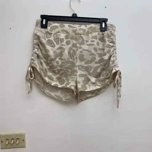 NWT Maronie leopard print shorts size M Size M