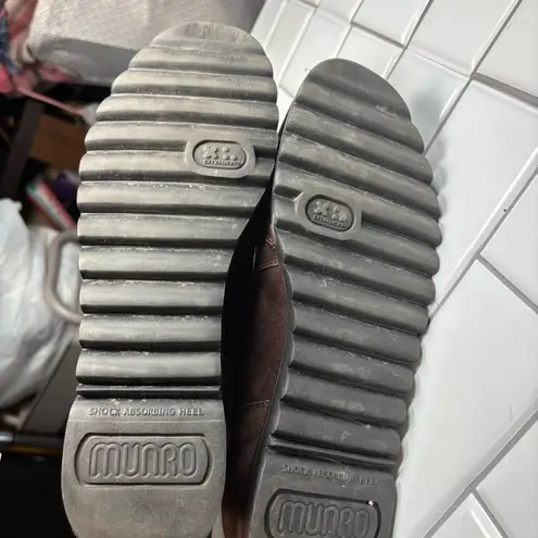 Munro Danika Booties Burgundy Maroon Suede and Leather 11N