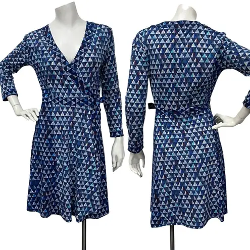 BCBGMAXAZRIA  Wrap Small Traingular Shape Print Knee Length Dress