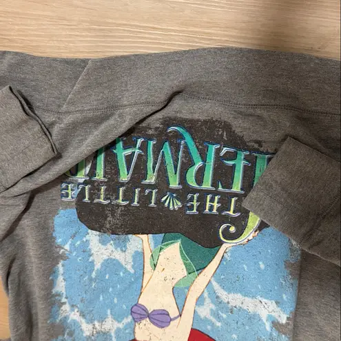 Disney The Little Mermaid Sweatshirt size Small