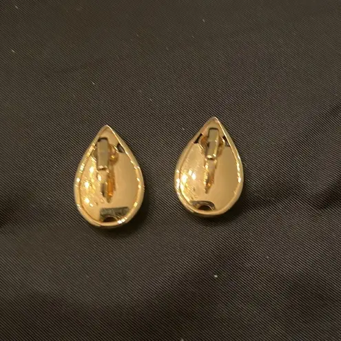 Park Lane Vintage gold tone tear drop clip on earrings with original box EVC