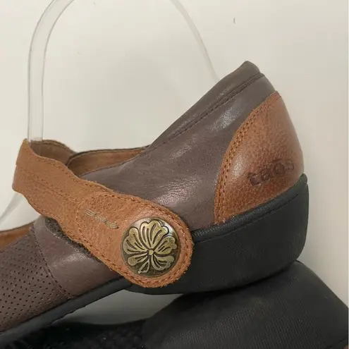 Taos Shoes Mary Jane Bravo Leather Medallion Comfort Whiskey Brown Tan Taupe Size 10