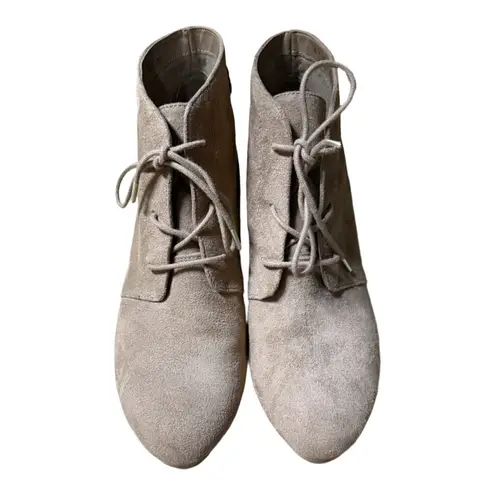 Dr. Scholl's Conquer Tan Lace Up Heeled Booties Size 9.5 Pumpkin Patch, Autumn