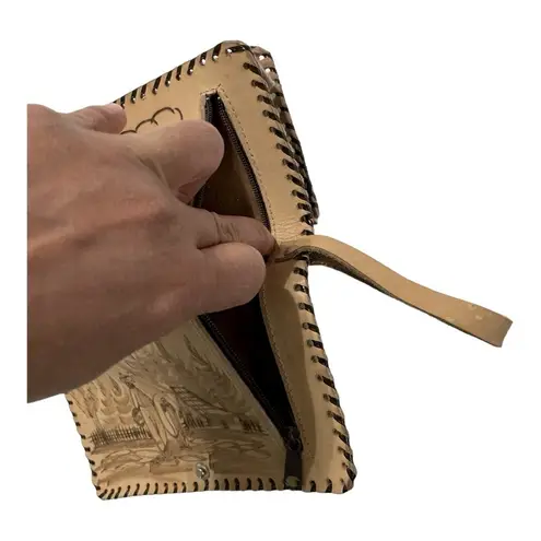 Handmade Tooled El Salvador wallet has lots of storage and inside mirror. Tan