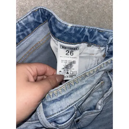 Driftwood Gizelle Embroidered Jeans 26x27 Light Wash