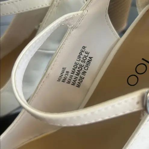 Me Too white faux leather retro Mary Jane style wedge shoes size 8 ladies