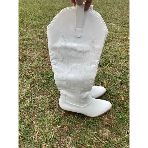 Tall White Western Cowgirl Boots 8.5 Coastal Rodeo Faux