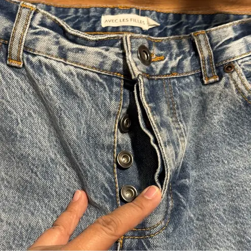Avec Les Filles Size 30 Medium Washed Distressed Straight Leg Raw Hem Jeans