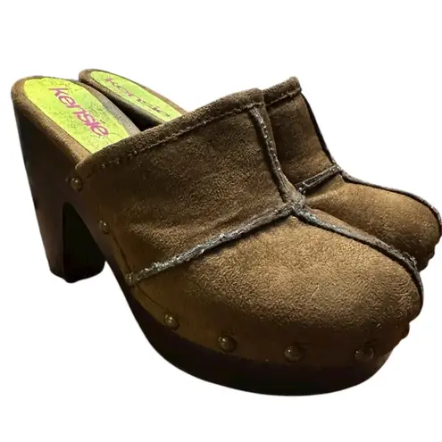 Kensie Girl Studded Faux Suede Platform Clogs. Size 6. Camel Color Brown