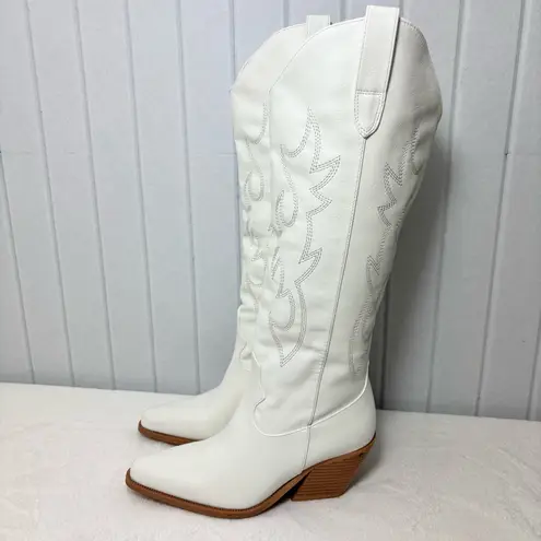 White Western Cowgirl Faux Leather Boots Size 5