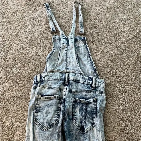 36.5 Acid washed jean overalls.