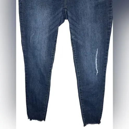 Democracy “Ab” Technology Medium Wash Distressed Skinny Jeans Size 4