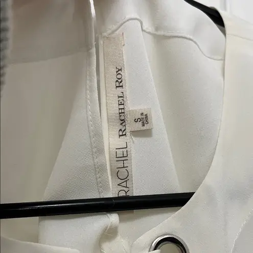 Rachel Roy Rachel Creme Sleeveless Blouse w/ Hardware Detailing - Size Small