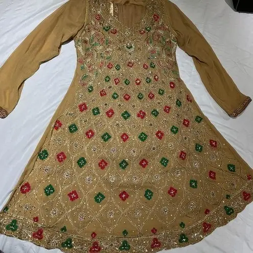 NWOT Indian Pakistani wedding outfit Tan