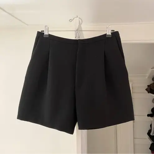 TOTEME Totéme Lluc Bermuda Short in Black Size S Retail $385