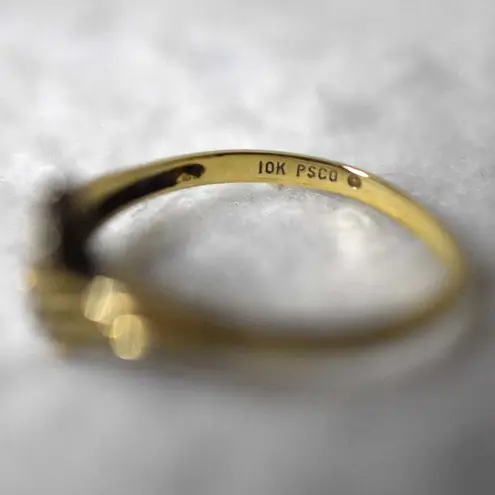 Source Unknown Rare 10K Gold Vintage PSCO Diamond/Ruby Wave Size 9 Cocktail Party Y2K Ring