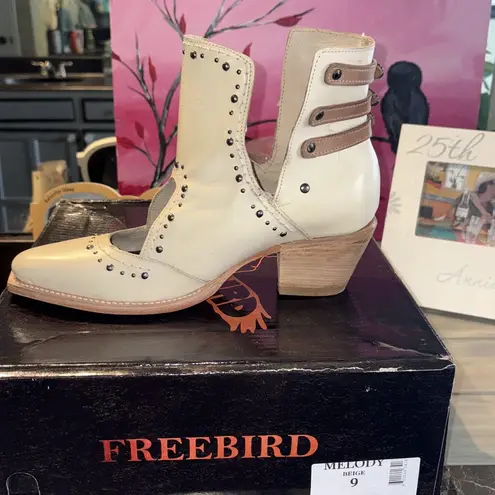 FREEBIRD by Steven Melody Western Sandals NWT runs big