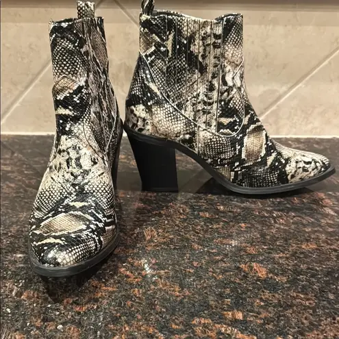 Seven7 Eve Boot Snakeskin Patterned Ankle Boots