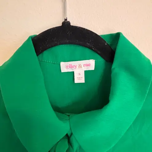 Riley & Rae Size S Emerald Green Bow Tie Neck Blouse Balloon Sleeve Top