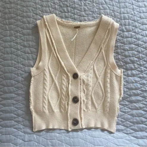 Free People  Denson Womens Cable Vest in Cream