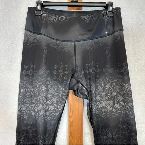 Calia by Carrie Underwood Washed Medallion Purple Orchid Warm Tight Size M Black Size M