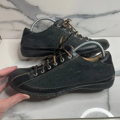 BORN Women's Black Leather Hawkeye Walking Sneaker Shoes Sz 10 Comfort Outdoors