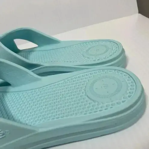 Totes Everywear Turquoise Cushioning Comfort Slip On Beach Sandals Size US 7 Blue