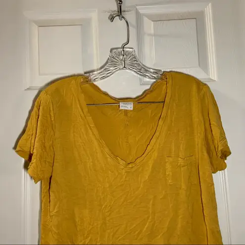 Full Tilt Essentials by  Mustard Yellow V Neck Short Sleeve Tee XL