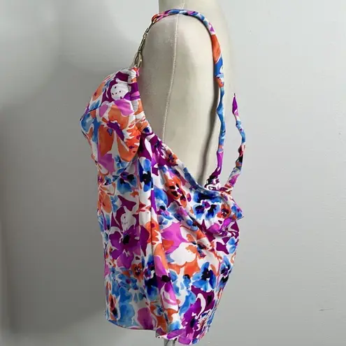 Catalina  collections swim tank.  Floral.  Size 3X.  Built in bra.  EUC.