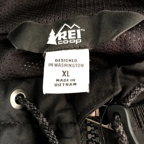 REI Groundbraker Rain Hoodie Jacket Women XL Black Outdoor Street Grunge Travel