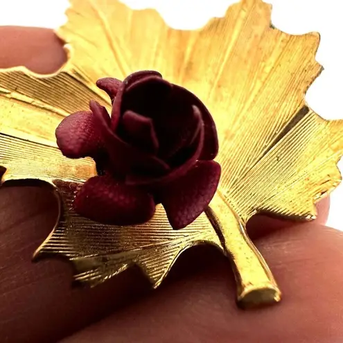 Vintage gold tone leaf red rose brooch