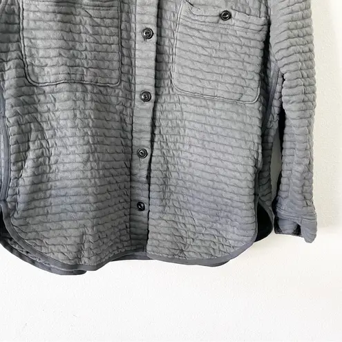 Everlane  The Organic Cotton Quilted Shirt Jacket in Gray