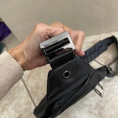 Arctic Hunter Crossbody Sling Bag Travel Shoulder Chest Pack Black unisex EUC