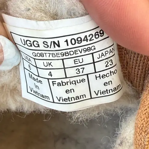 UGG  Nuemel Chukka Boot Chestnut Size 6 - Image 7