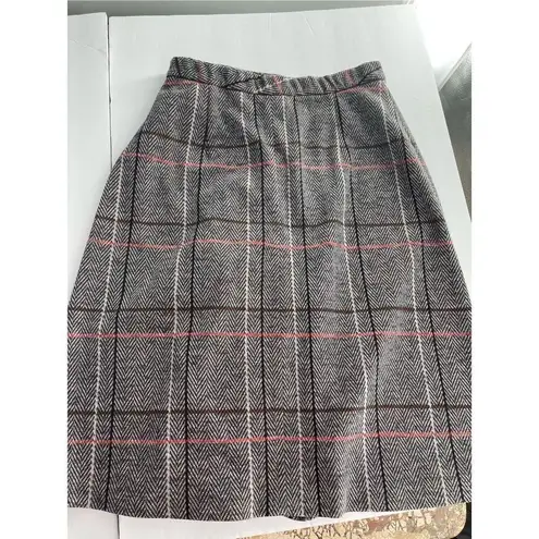 Jantzen 1970’s vintage size 14 plaid skirt. Elastic waist