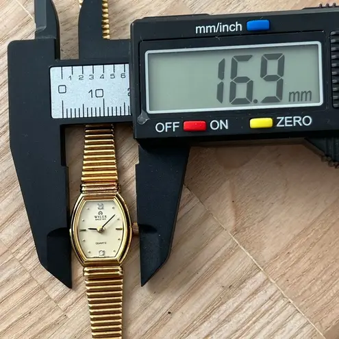 Wyler Diamond Rare Vintage Ladies Watch Gold Bracelet Dial New Old Stock IOB