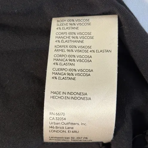 We The Free  Black Med Deep V Neck Long Sleeve Split Side High Low Top Shirt