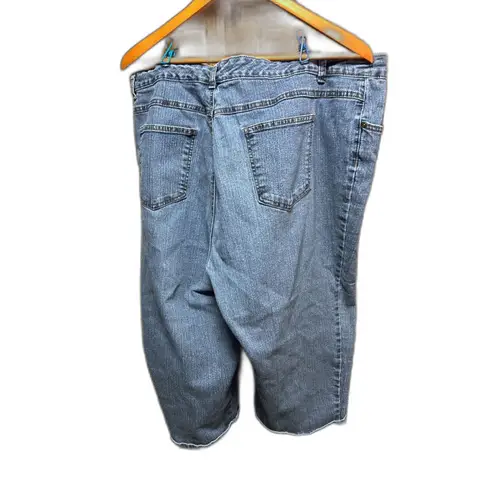 Kim Rogers Jeans, Capri, Light Wash, Minor Fraying Capri Pants 22W