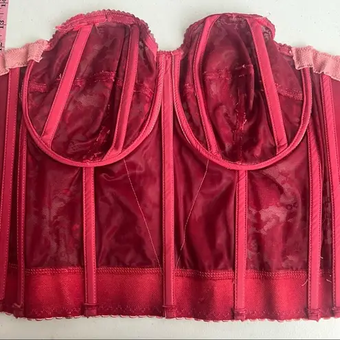 Goddess (42B) American VINTAGE 90s Red Hand Dyed Floral Lace Bustier Size undefined