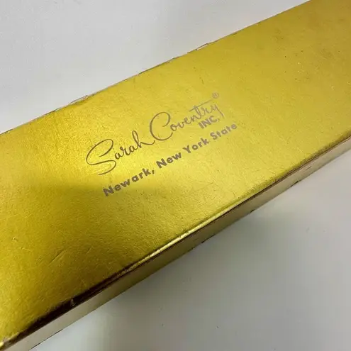 Sarah Coventry silver tone vintage pineapple bracelet in original box