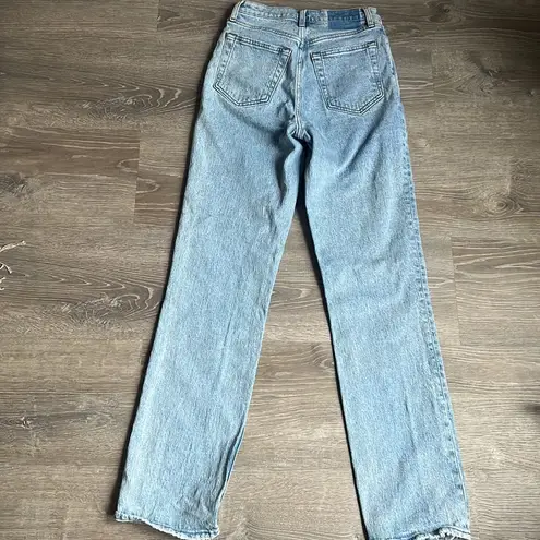 Abercrombie & Fitch  Ultra High Rise 90s Straight Jean criss cross