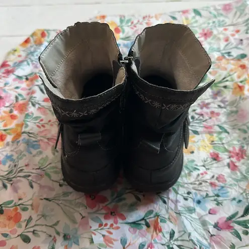 Jbu “Ellie” Black Scrunch Ankle Boots with Buckle, Sz 9 (Wide)